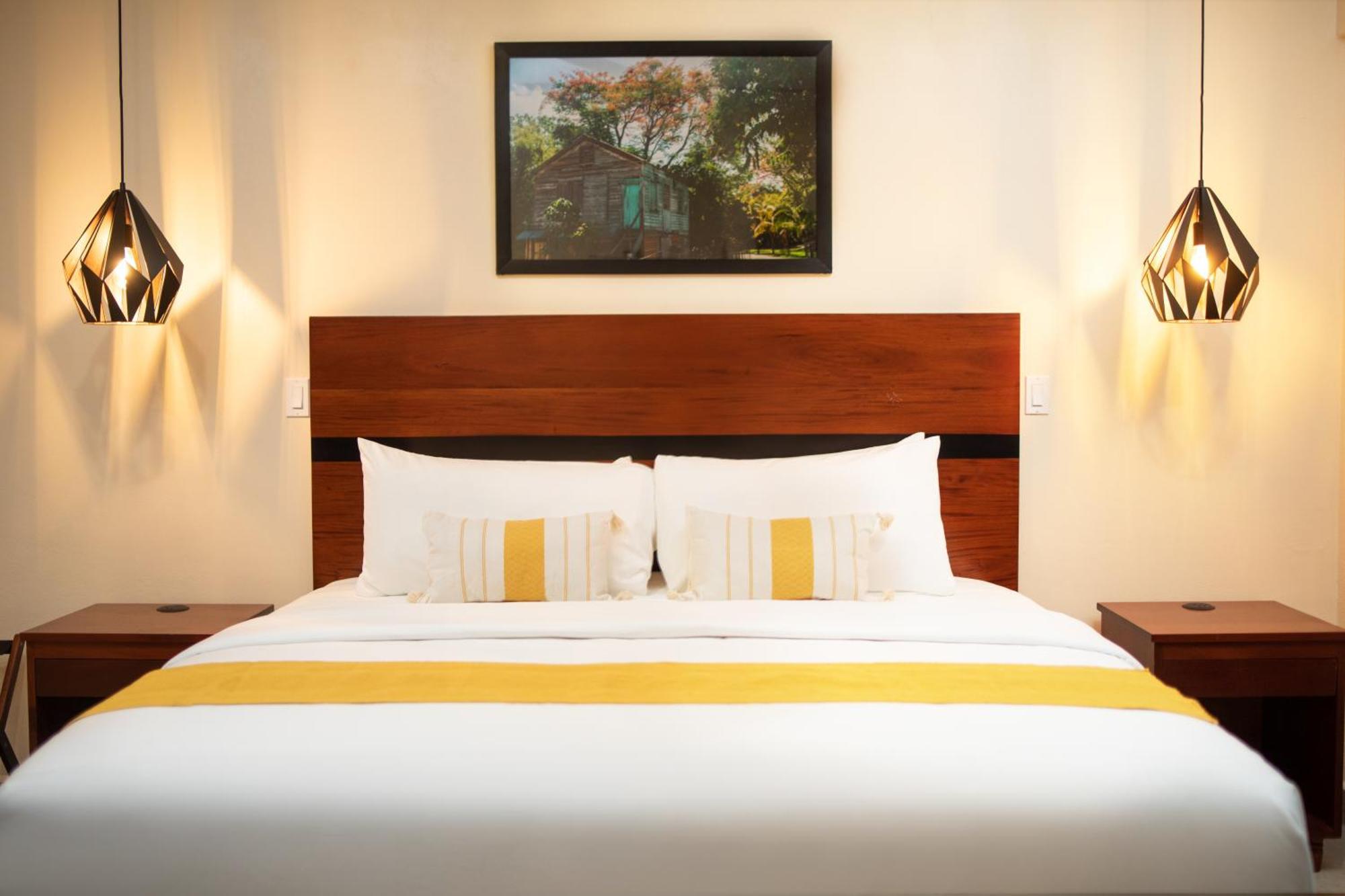 The West House Boutique Hotel San Ignacio Exteriör bild
